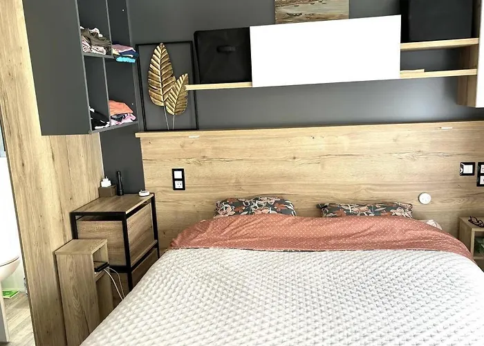 Du Mont-saint-michel 营地